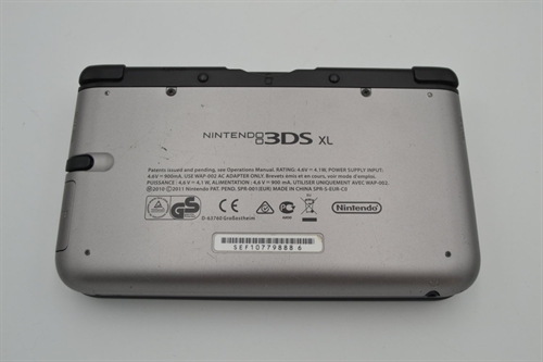 Nintendo 3DS - Silver and black - Konsol - SNR SEF107798886 (B Grade) (Genbrug)